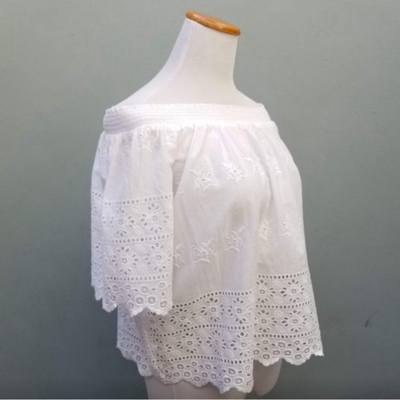 Forever 21 Eyelet Embroidered Top Smocked Off Shoulder White Medium - Picture 2 of 4